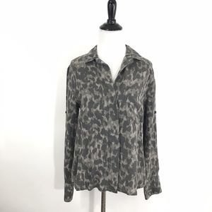 Cloth & Stone Top XS Women’s Panthera Animal Print Split Back‎